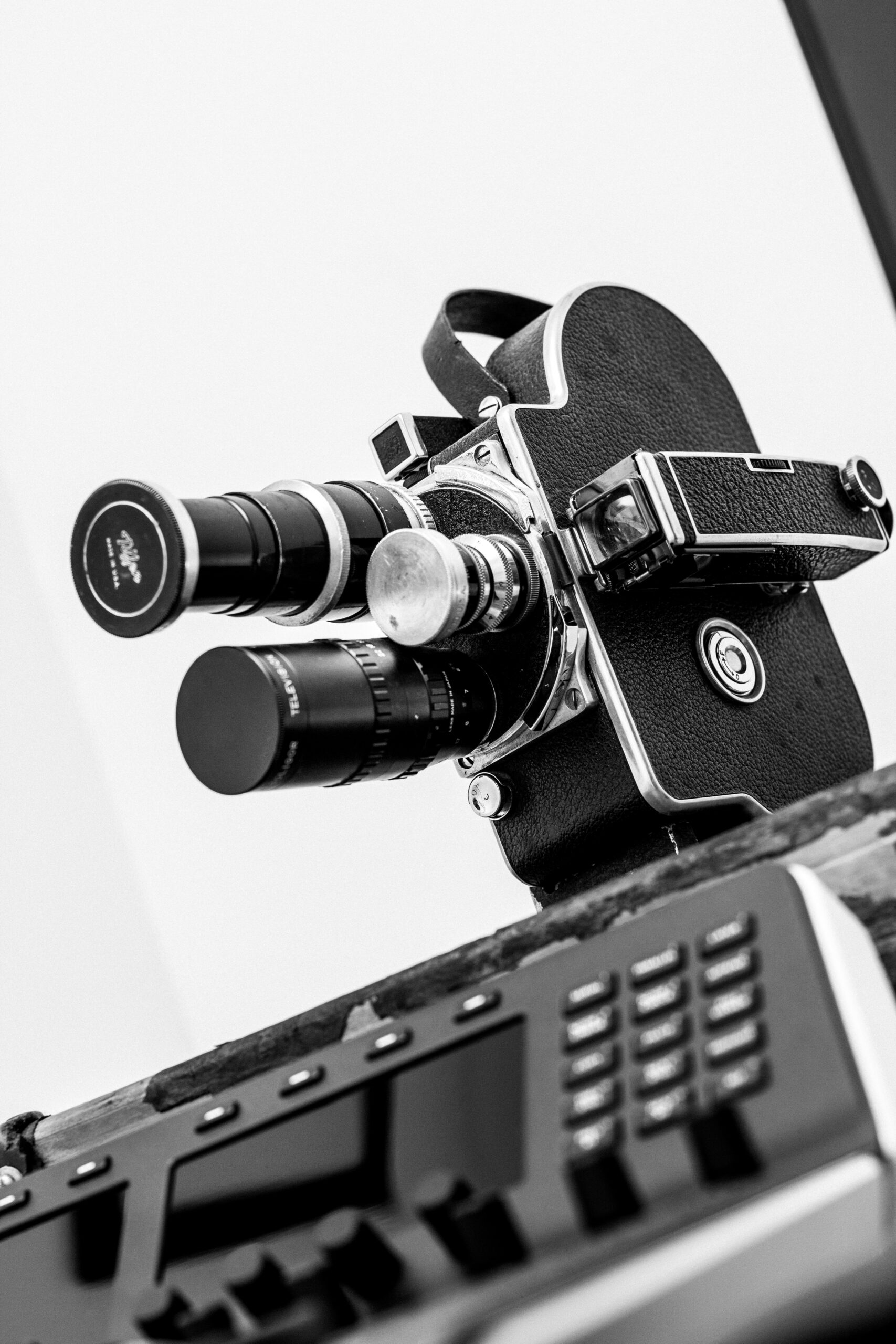 Canon Scoopic vs Bolex | 16 mm Film Cameras