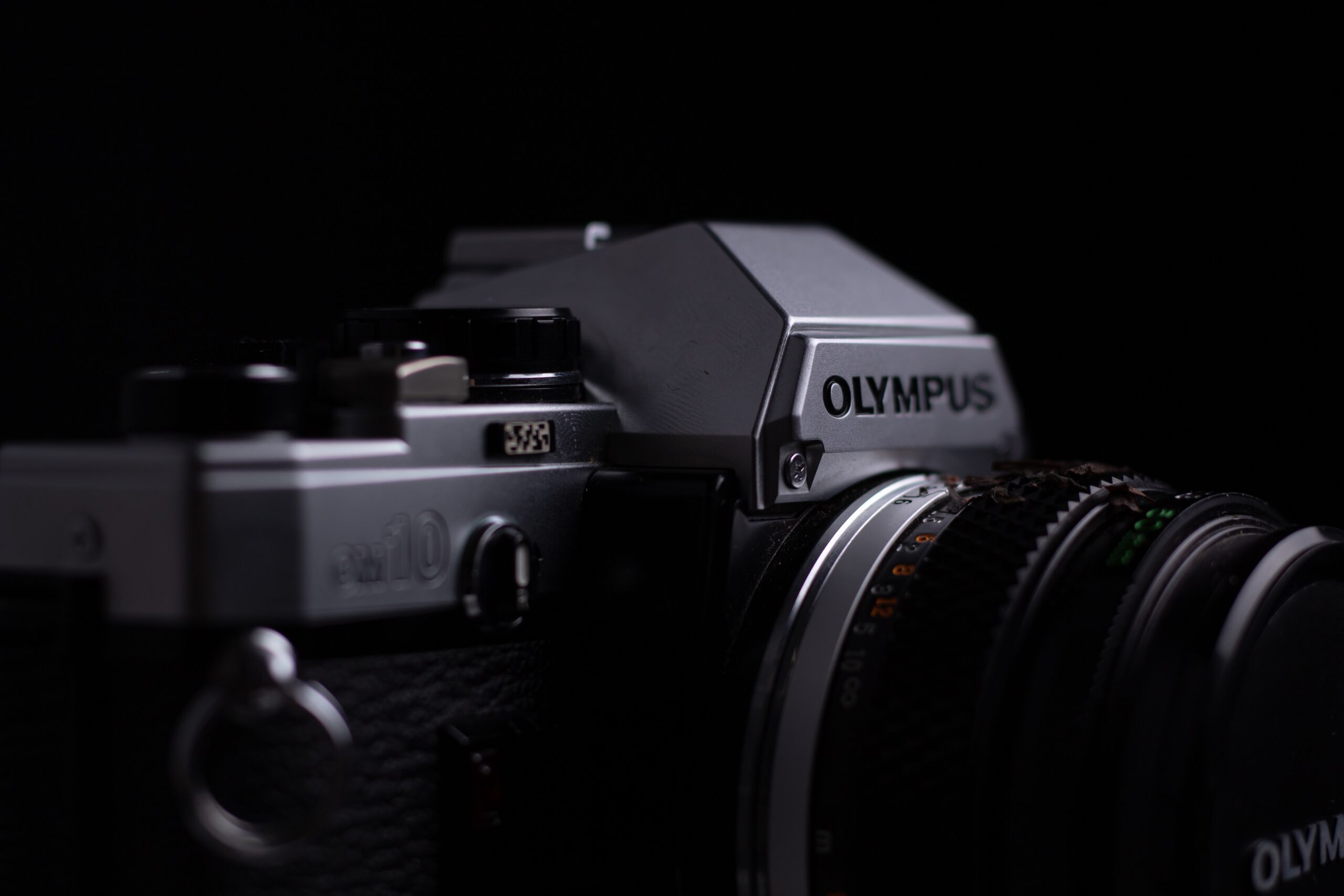 Olympus OM-D E-M10 Mark III vs Canon m50